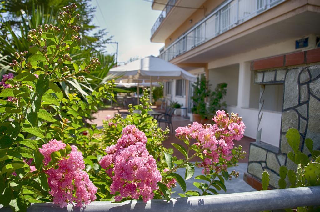 Galini Apartments Olympic Beach Exterior photo